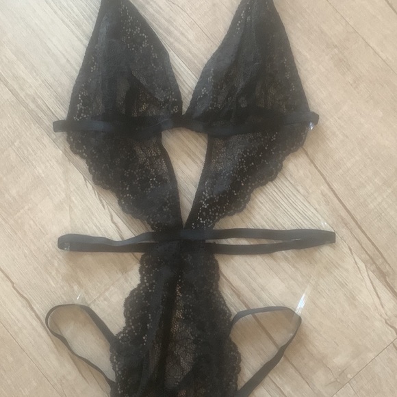 NWT VICTORIA'S SECRET Strappy One Piece Lingerie S/P - Picture 8 of 9